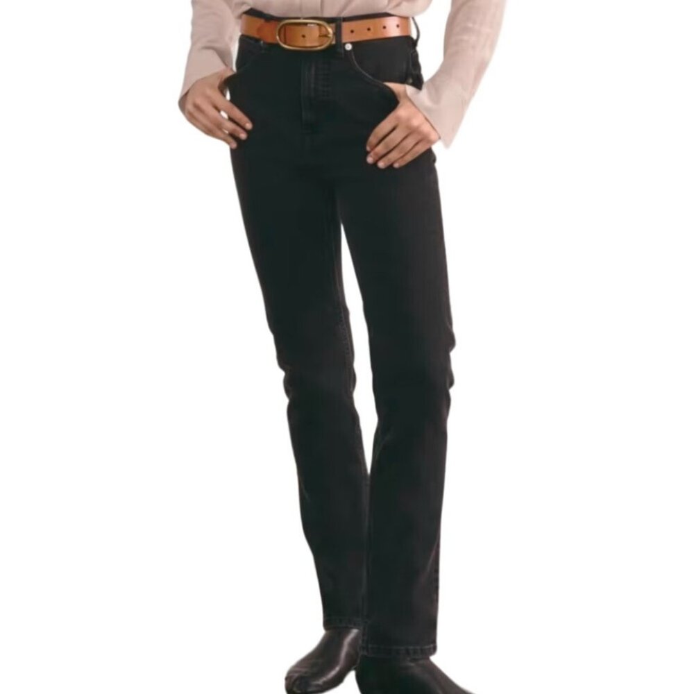 Everlane Black Straight Leg Jeans Timeless Style